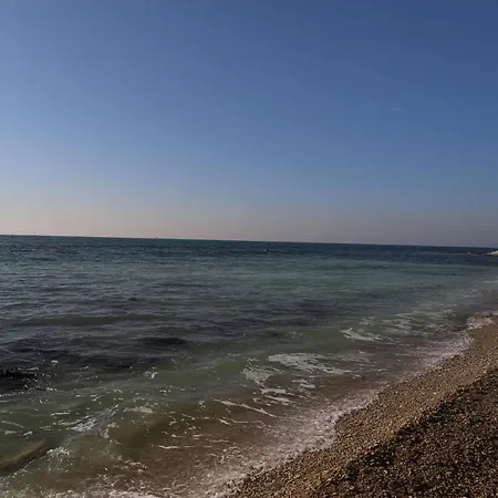 Private A12 In July Morning Seaside شقة *